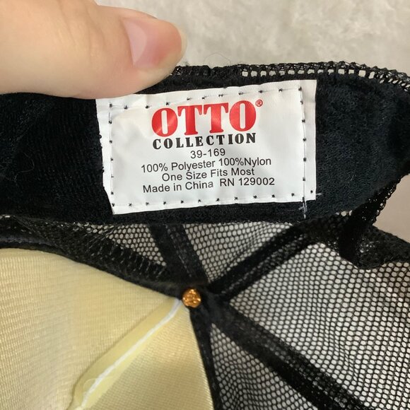 Pokémon Go Airbrush Look Black Yellow Trucker Hat Adjustable 6 Panel OS - Picture 6 of 6